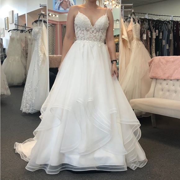 Mikaella Wedding Dress - Picture 5 of 9